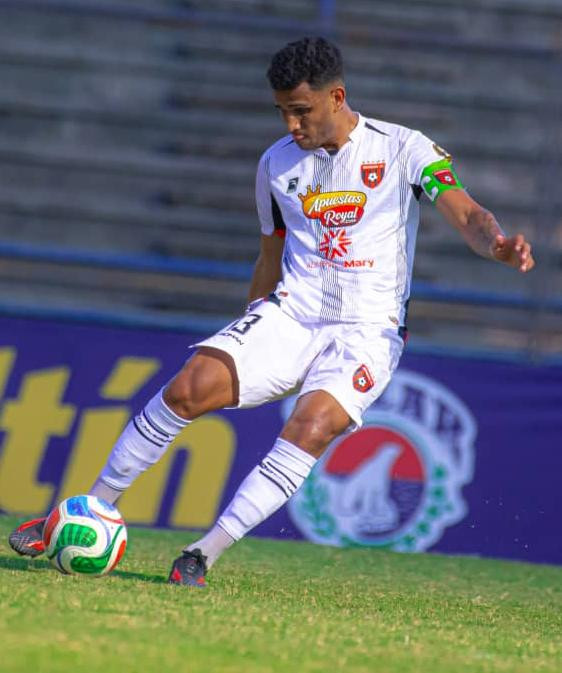 Diario Frontera, Frontera Digital,  Deportes, ,Gran momento del defensor Edwin Peraza el general de la zaga del Portuguesa FC