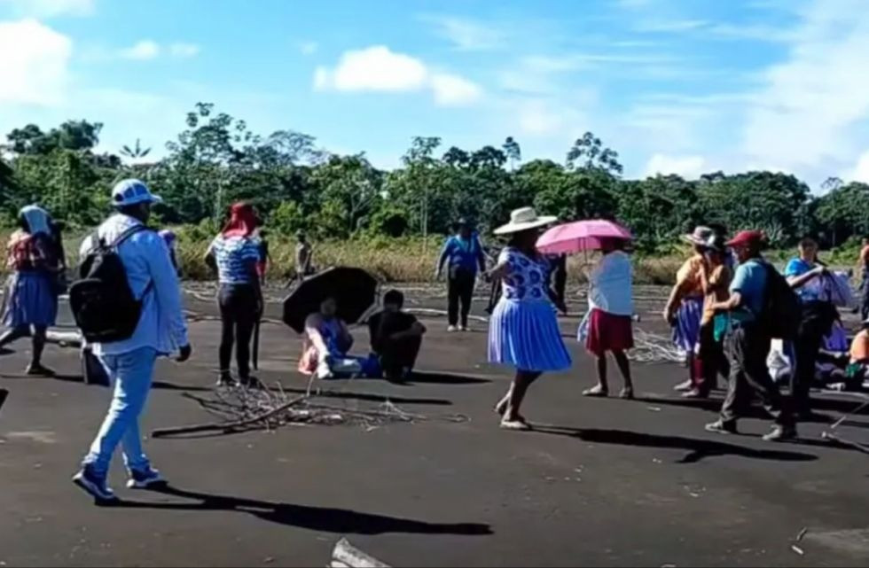 Diario Frontera, Frontera Digital,  Internacionales, ,La ocupación del aeropuerto, según difunde Infobae en una nota, responde a la decisión de los manifestantes de proteger a Evo Morales frente a la posibilidad de un operativo destinado a su captura, tras acusaciones de estupro y trata de personas,Tensión en Bolivia: seguidores de Evo Morales toman aeropuerto de Chimoré para evitar su detención