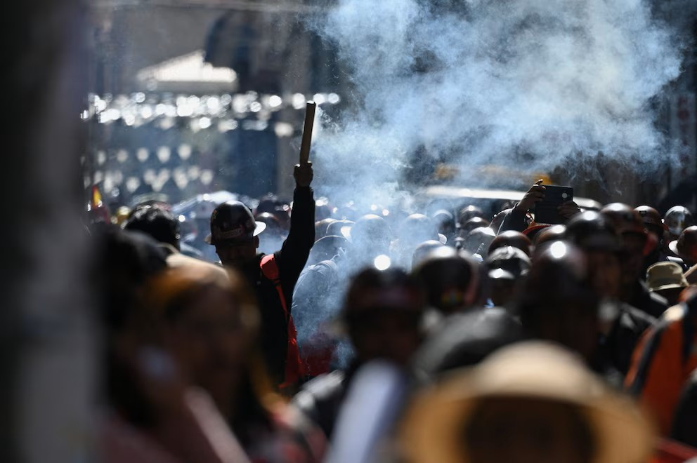 Diario Frontera, Frontera Digital,  Internacionales, ,Miles de seguidores del expresidente boliviano Evo Morales ingresaron este lunes al centro de La Paz para exigir la renuncia del presidente Rodrigo Paz,El gobierno de Bolivia denunció la presencia 
de grupos armados en las protestas contra Rodrigo Paz