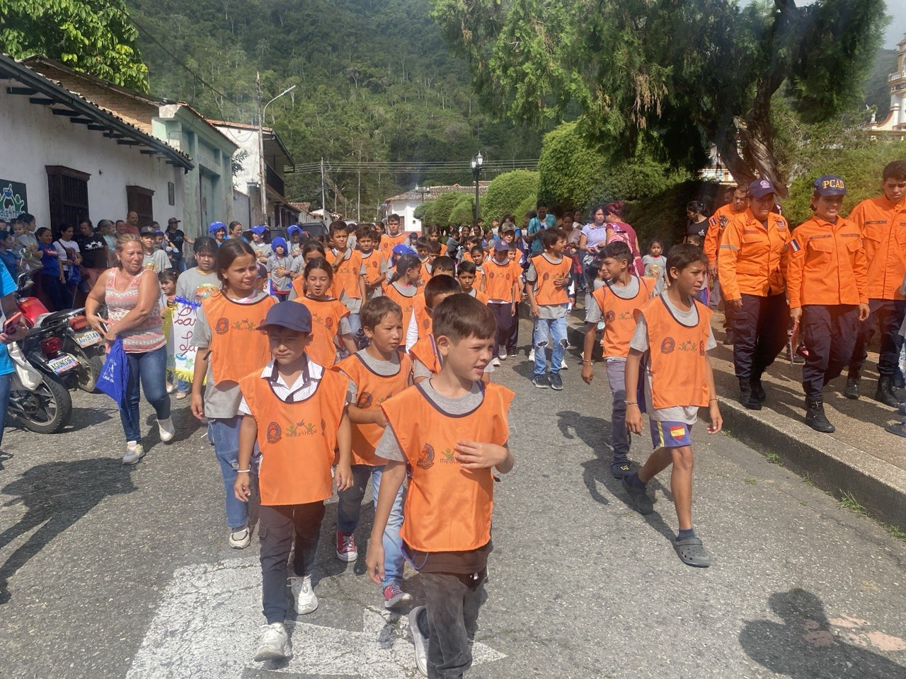 Diario Frontera, Frontera Digital,  Regionales, ,Víctor Bustamante, Alcalde del municipio Zea: "Asumimos con total responsabilidad civil e institucional este decreto que formaliza a la Brigada Apecito,Nace la Brigada Juvenil “Apecito”: Una alianza histórica 
para la prevención, el ambiente y el servicio social en Zea