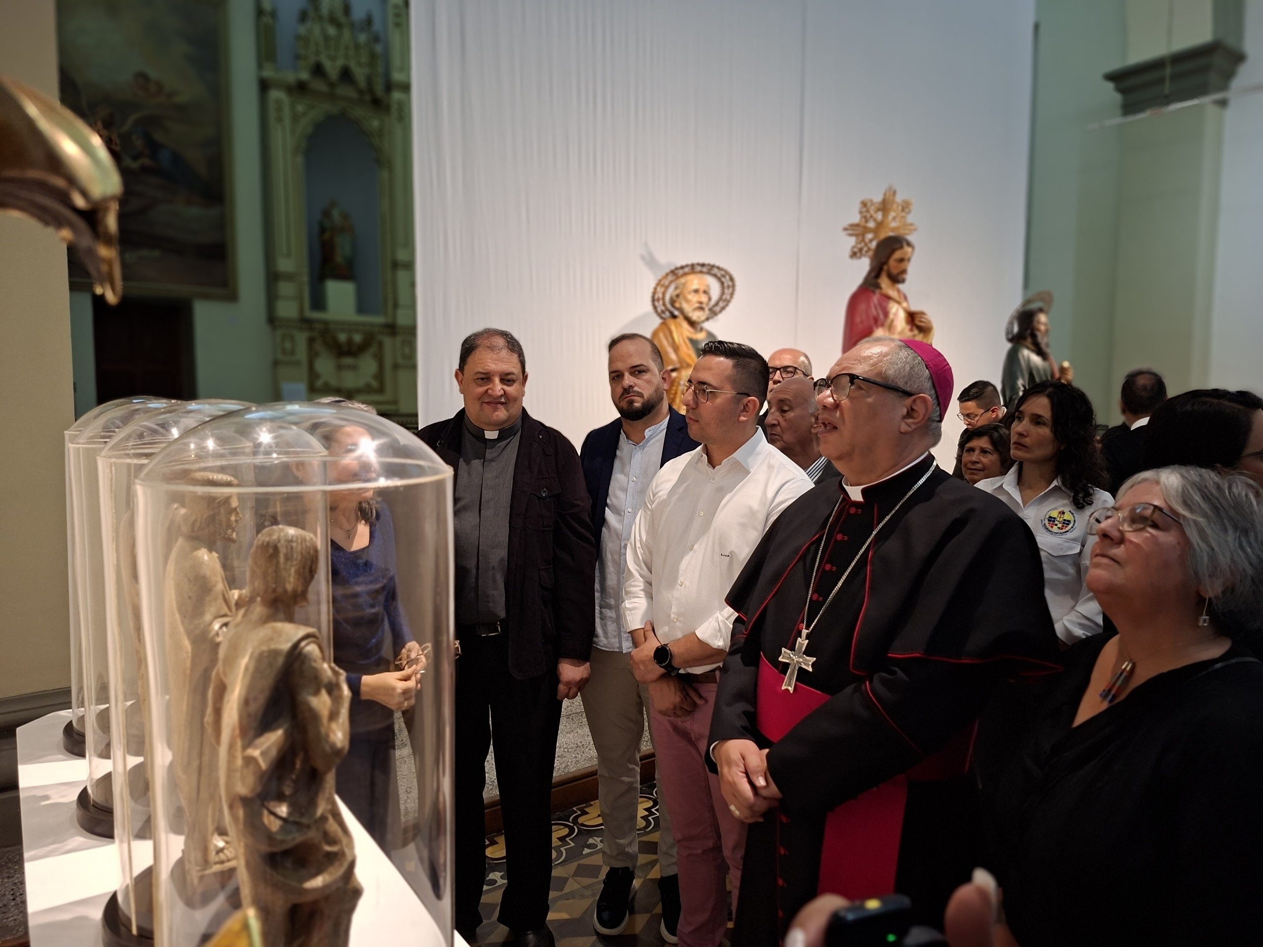 Diario Frontera, Frontera Digital,  Regionales, ,La actividad contó con la presencia del gobernador del estado Mérida, Arnaldo Sánchez, y de autoridades eclesiásticas, especialistas en patrimonio y de representantes de distintos sectores involucrados en el proyecto de recuperación de la llamada Catedral de Mérida,Exposición revela el rostro renovado de la Catedral de Mérida