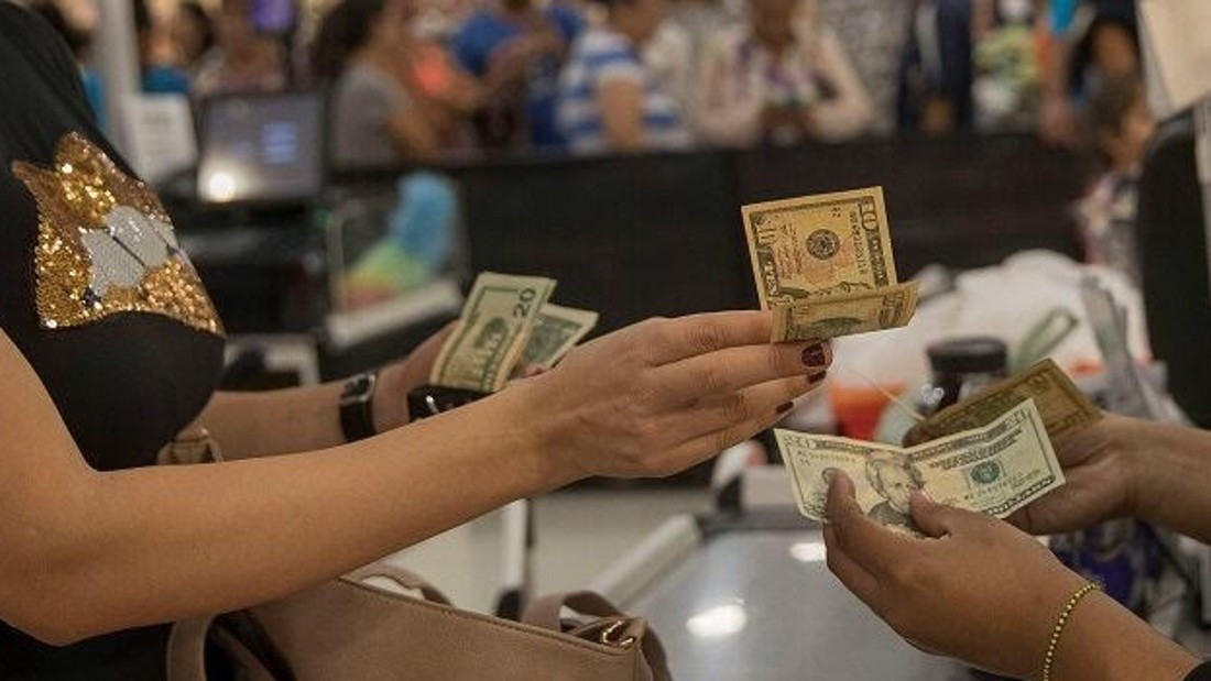 Diario Frontera, Frontera Digital,  Nacionales, ,Más de la mitad de los venezolanos respalda dolarización ante inflación cercana al 600%