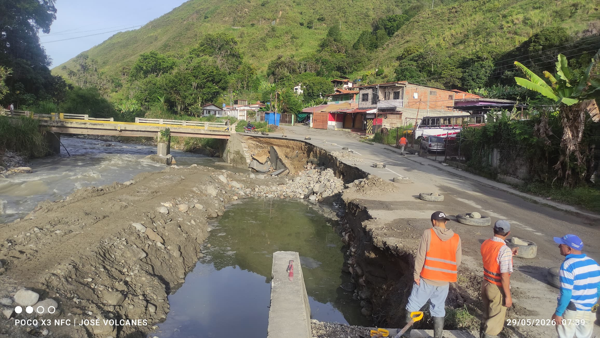 Diario Frontera, Frontera Digital,  Regionales, ,Activan despliegue de maquinaria para aligerar el paso en El Arenal tras crecida del río Chama