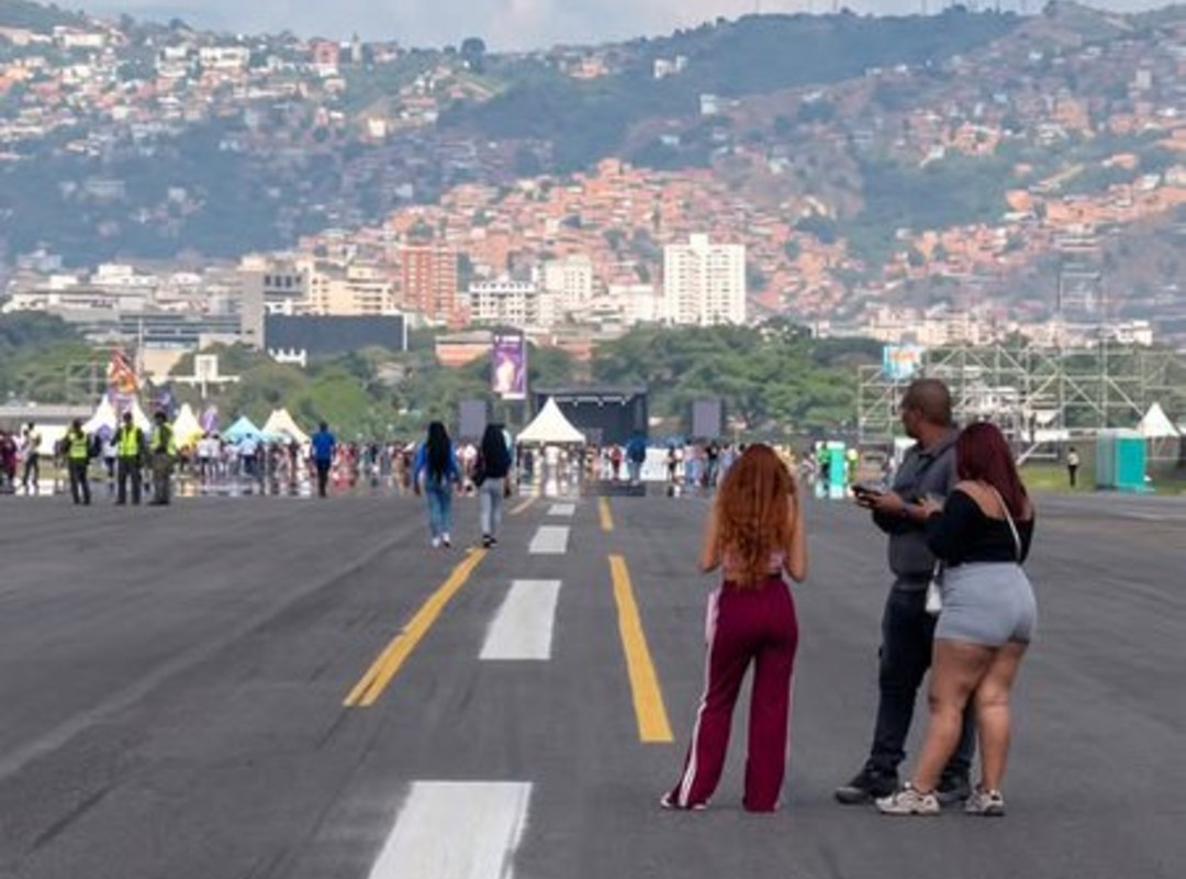 Diario Frontera, Frontera Digital,  Farándula, ,Los artistas Óscar D'León, Servando y Florentino y Porfi Baloa emitieron comunicados oficiales para informar a sus seguidores que no tenían presentaciones programadas en Caracas para este 1° de mayo,Fracaso en concierto del oficialismo en La Carlota: artistas cancelados y baja asistencia