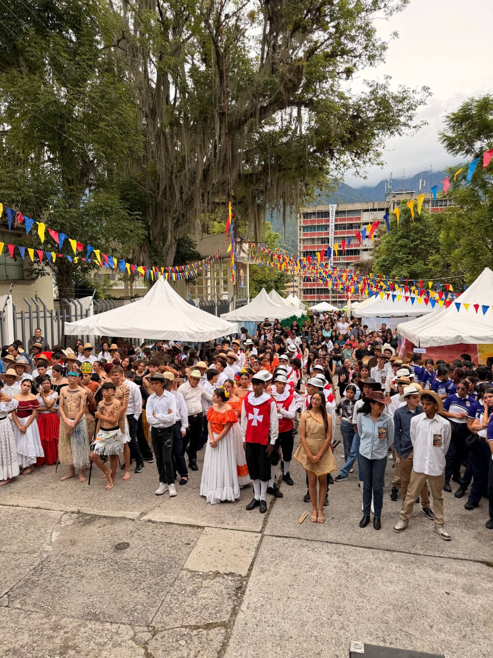 Diario Frontera, Frontera Digital,  Regionales, ,Recordamos en esta actividad el inicio de la forja de la identidad nacional en cada uno de los jóvenes de la patria; desde dibujar un mapa y conocer cada una de las capitales, hasta la gastronomía y la música de cada estado,Festival Estudiantil se mostró como una fiesta de identidad, talento y tradición