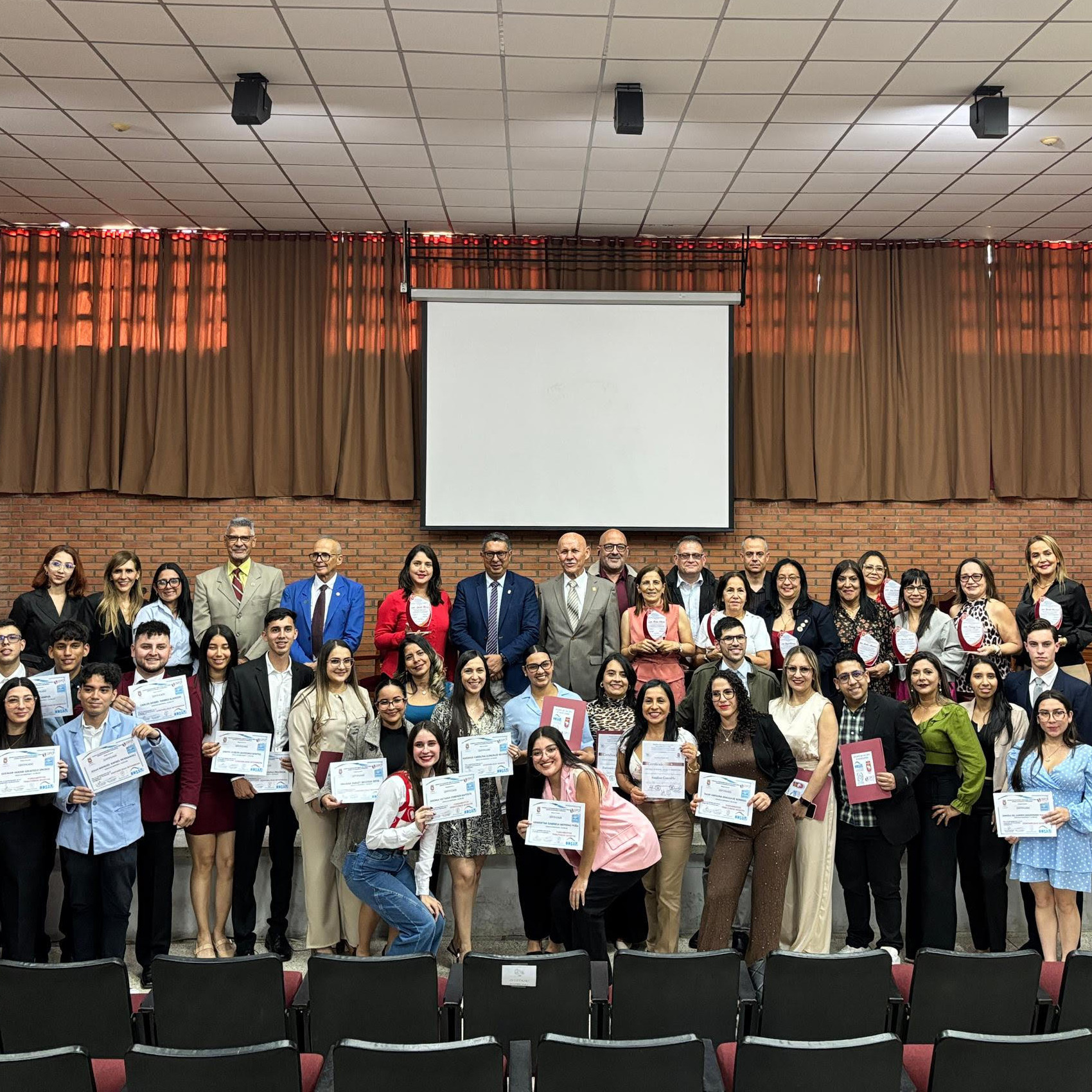 Diario Frontera, Frontera Digital,  Regionales, ,Colegio de Contadores Públicos de Mérida y la ULA entregaron 
certificados de Estudios Avanzados y Aula Contable