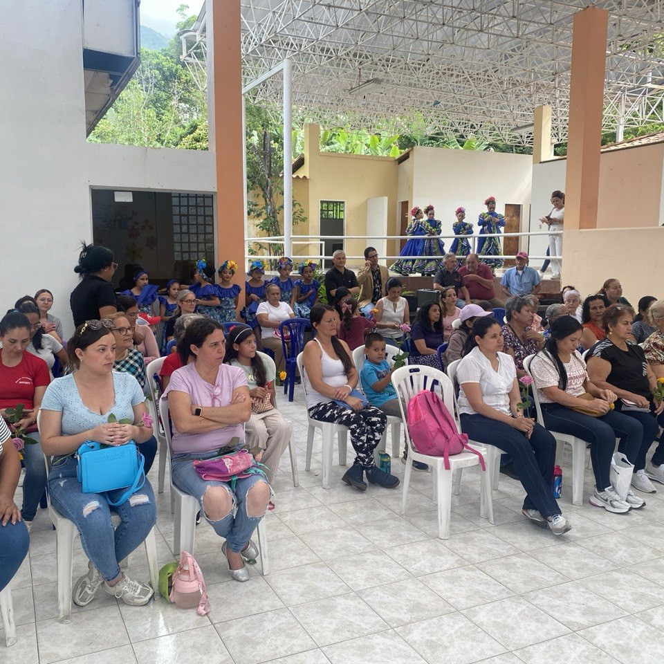 Diario Frontera, Frontera Digital,  Mocoties, ,Tarde de gala y sentimiento: Centro Cultural de Zea rindió emotivo homenaje a las madres