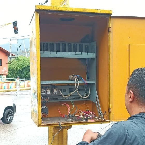 Diario Frontera, Frontera Digital,  Regionales, ,Alcaldía de Mérida mantiene labores de semaforización y poda para la seguridad vial