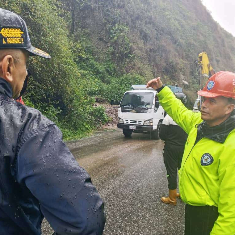 Diario Frontera, Frontera Digital,  Regionales, ,Abierto paso a riesgo entre Mérida y Barinas tras derrumbe por lluvias
