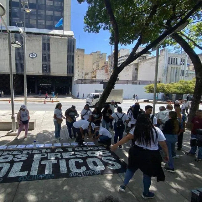Diario Frontera, Frontera Digital,  Nacionales, ,Familiares exigieron al fiscal Devoe respuesta sobre la situación de los presos políticos