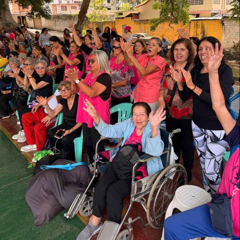 Diario Frontera, Frontera Digital,  Regionales, ,Adultos mayores de Mérida celebraron su día con actividades recreativas y deportivas