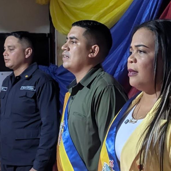 Diario Frontera, Frontera Digital,  El Vigía Panamericana, ,Alcaldía y Concejo Municipal de Obispo Ramos de Lora 
otorgaron distinción honorífica al Comisario Jesús Rivera Puentes
