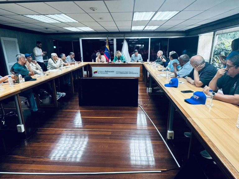 Diario Frontera, Frontera Digital,  Nacionales, ,La situación de las universidades públicas venezolanas ha sido objeto de reiterados reclamos por parte del gremio docente, que denuncia bajos salarios, falta de condiciones laborales y alto riesgo de deserción estudiantil,Ministra de Educación Universitaria anuncia mesa de trabajo con intergremial