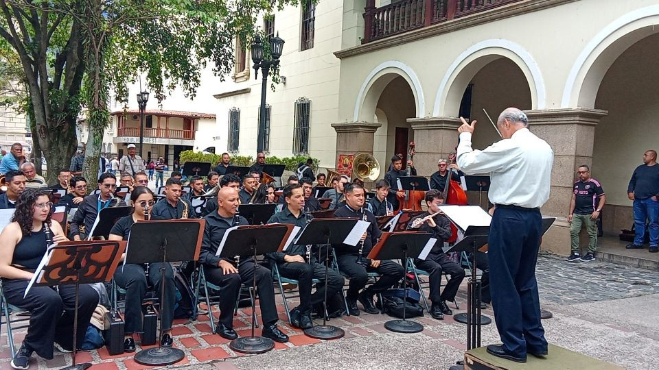 Diario Frontera, Frontera Digital,  Regionales, ,La actividad fue programada por la presidenta de la Fundación para el Desarrollo Cultural del Estado Mérida (Fundecem), Vanessa Rodríguez,Banda Sinfónica del estado Mérida rindió homenaje a Tulio Febres Cordero