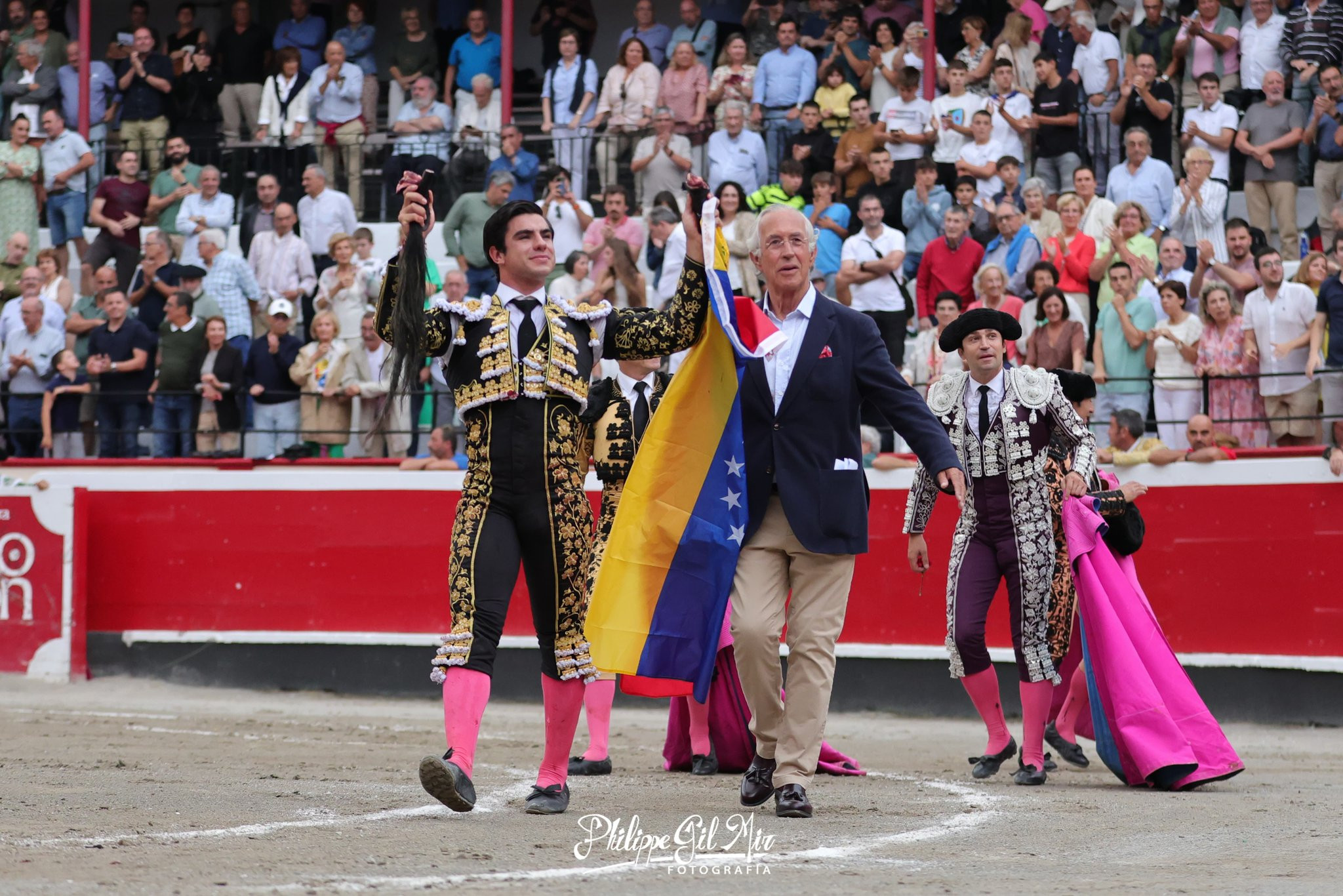 Diario Frontera, Frontera Digital,  Entretenimiento, ,Doblete de Borja Jiménez y presencia de “Colombo” en una equilibrada feria en Azpeitia