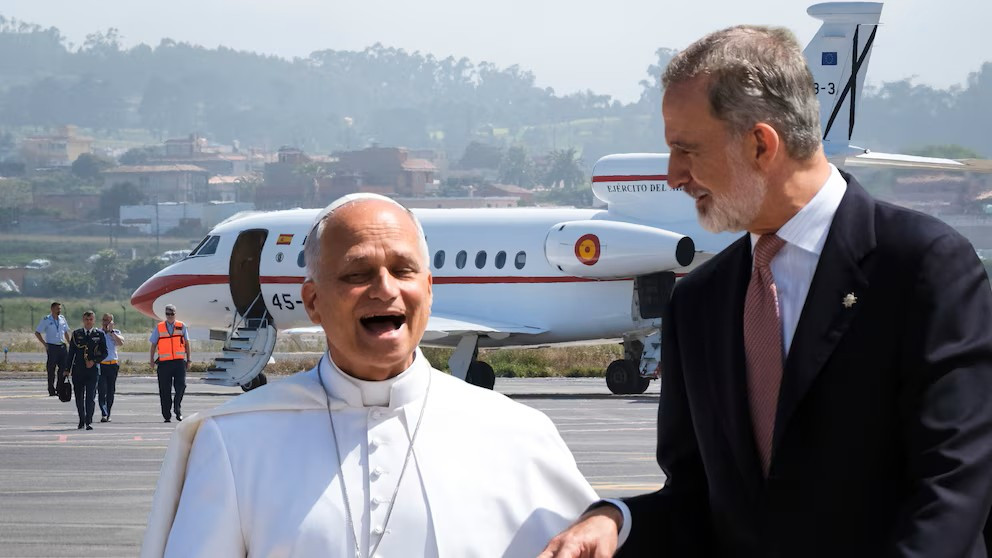 Diario Frontera, Frontera Digital,  Internacionales, ,El comandante anunció a los pasajeros la detección de una incidencia técnica y pospuso el despegue hasta que el equipo de mantenimiento pudiera resolverla,El avión averiado que estrecharía los lazos de Felipe VI y el papa León XIV
