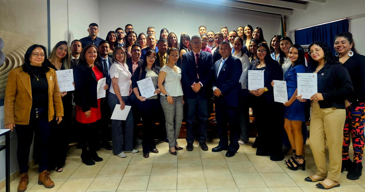 Diario Frontera, Frontera Digital,  Regionales, ,“Deseamos a nuestros nuevos miembros el mayor de los éxitos en esta etapa, que representa no solo un logro personal, sino también un compromiso con la transparencia y el bienestar colectivo”. Foto: Prensa Ccpem,El Colegio de Contadores Públicos de Mérida dio la bienvenida 
a sus nuevos agremiados en acto institucional