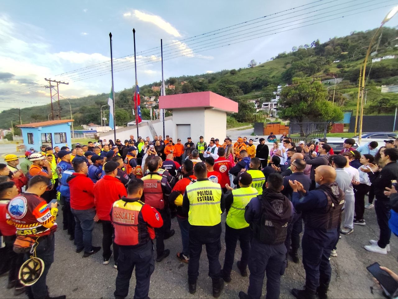 Diario Frontera, Frontera Digital,  Regionales, ,Mérida envía un contingente de 112 funcionarios a La Guaira