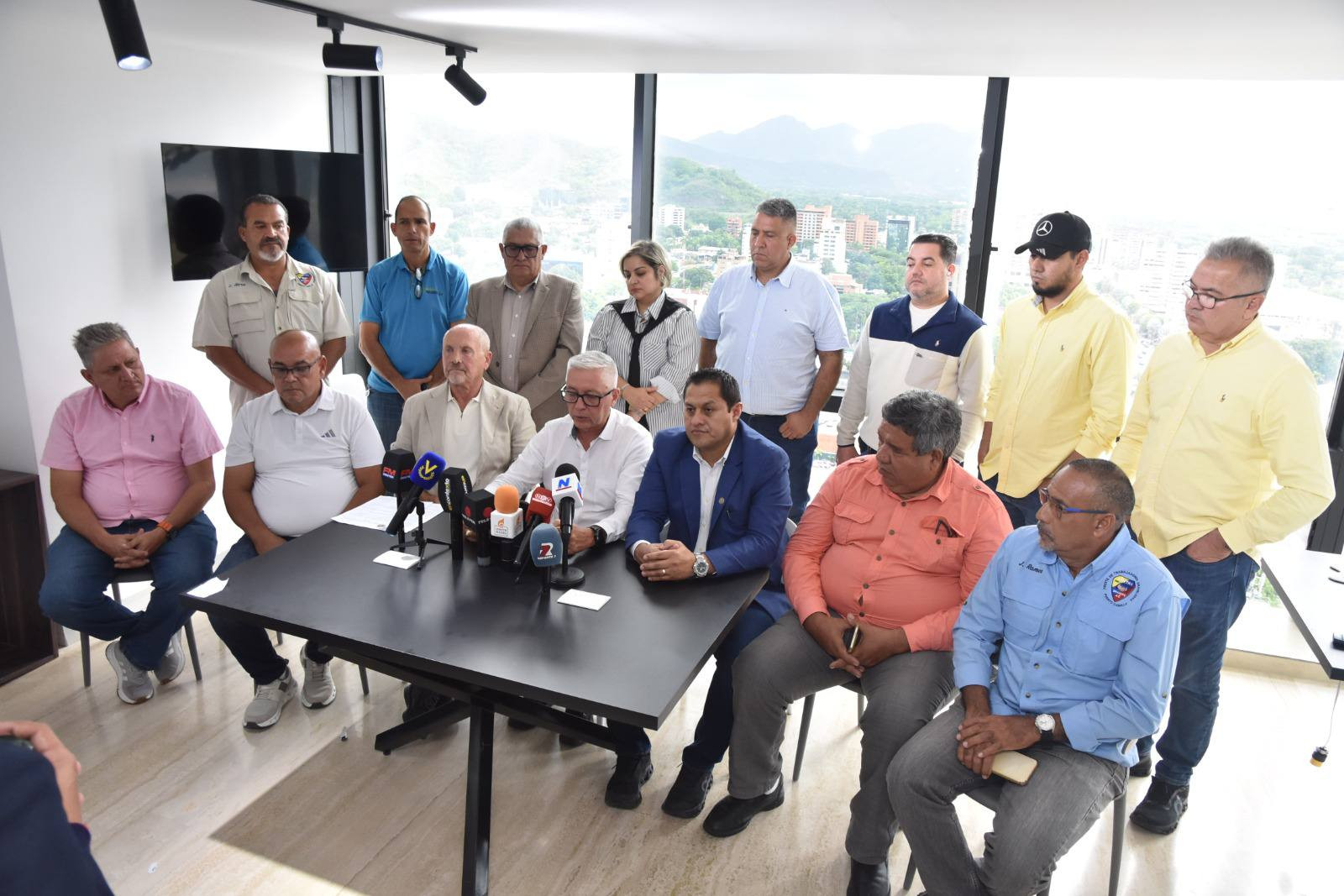 Diario Frontera, Frontera Digital,  Nacionales, ,CONSETRANSPORTE iniciará su plan de acción con una convocatoria nacional abierta a todas las asociaciones de transporte de carga, organizará reuniones estadales de integración por regiones,Reactivan Consejo Nacional del Transporte de Carga de Venezuela 
ante graves problemas del sector