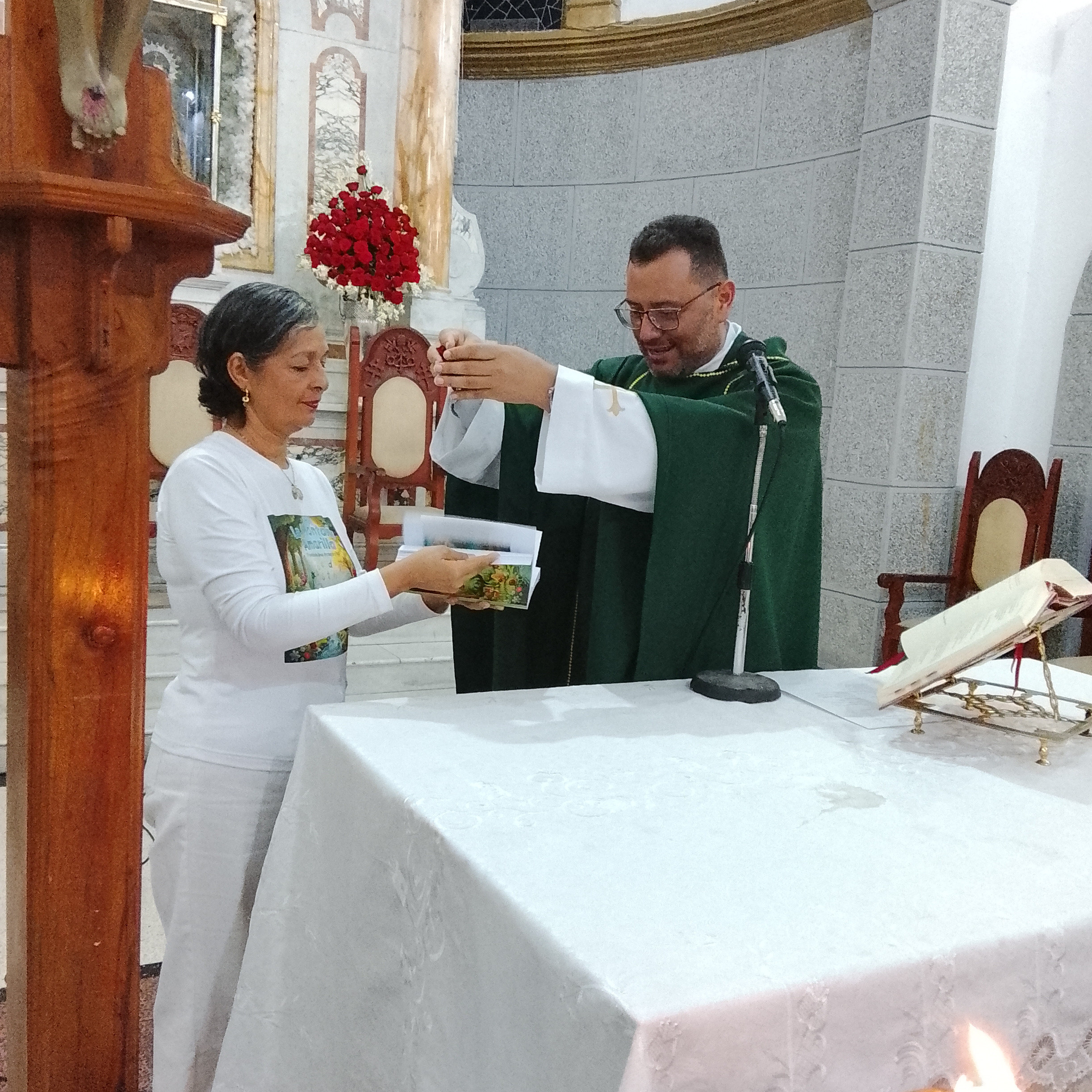 Diario Frontera, Frontera Digital,  Mocoties, ,Bautizan el libro "La montaña amarilla" en el Santuario Nuestra Señora de Regla