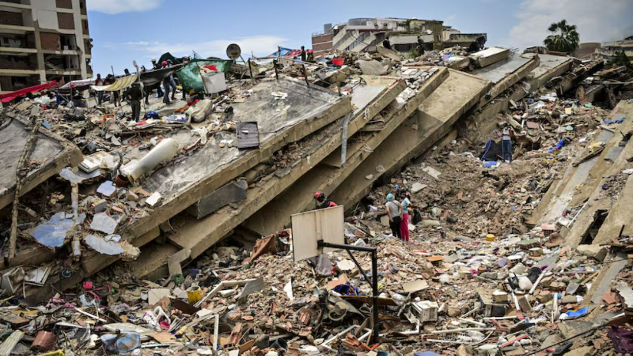 Diario Frontera, Frontera Digital,  Nacionales, ,Para este lunes 13 de junio aún se mantienen en el país 2 mil 471 rescatistas internacionales; mientras que 30 mil 989 funcionarios han sido desplegados en atención a la emergenci,La cifra de fallecidos por los terremotos aumentó a 4 mil 561 para este 13 de julio