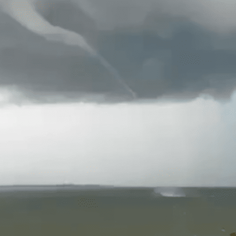 Diario Frontera, Frontera Digital,  Nacionales, ,Se reportaron trombas marinas en Aragua y Zulia mientras continúan las ondas tropicales en Venezuela