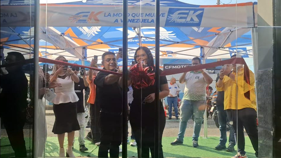 https://fronteradigital.com.ve/test.fronteradigital.com.ve/EK reinauguró Ceagromotors El Vigía
con nueva imagen y propuesta innovadora
