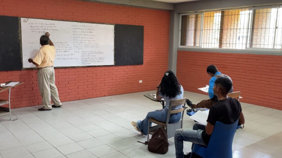 https://fronteradigital.com.ve/test.fronteradigital.com.ve/Universidades asignan cupos a más de mil bachilleres 
con promedio superior a 19 puntos