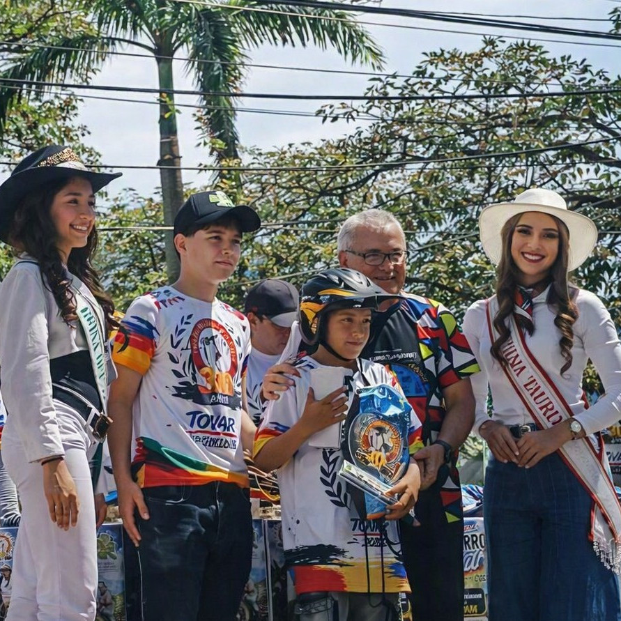 Diario Frontera, Frontera Digital,  Mocoties, ,La carrera del burro celebró 30 años en la Feria de la Virgen de Regla